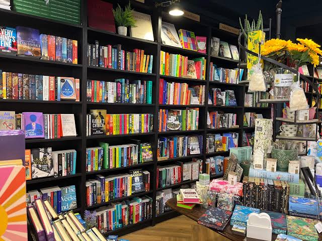 How Biashara Books help Bookshops Owners Grow their sales.